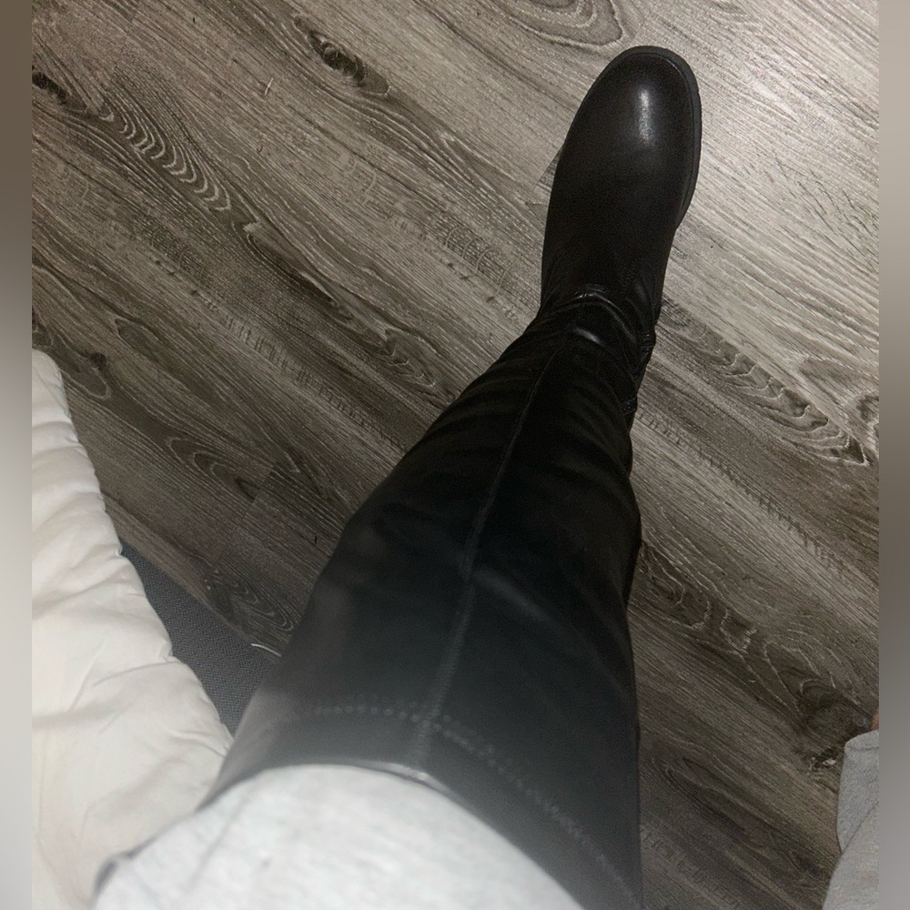 Stylish Black Over the Knee Boots - Picture 7 of 7